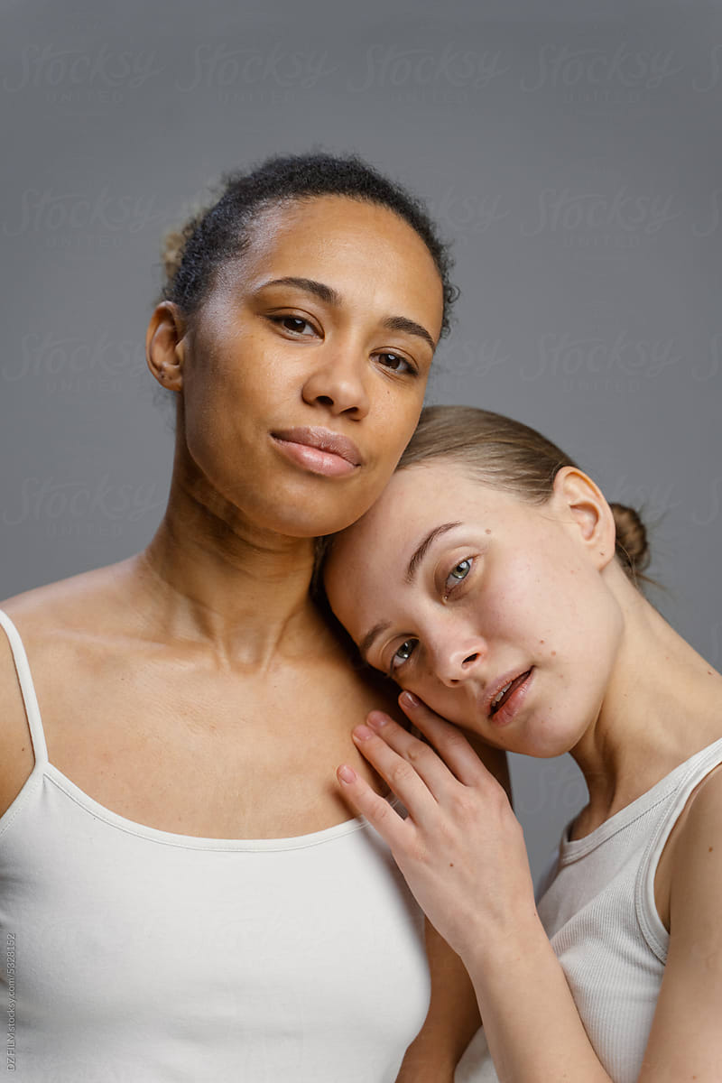 Multi Ethnic Female Models Posing in Studio Stock Photo - Image of  difference, multi: 105110710
