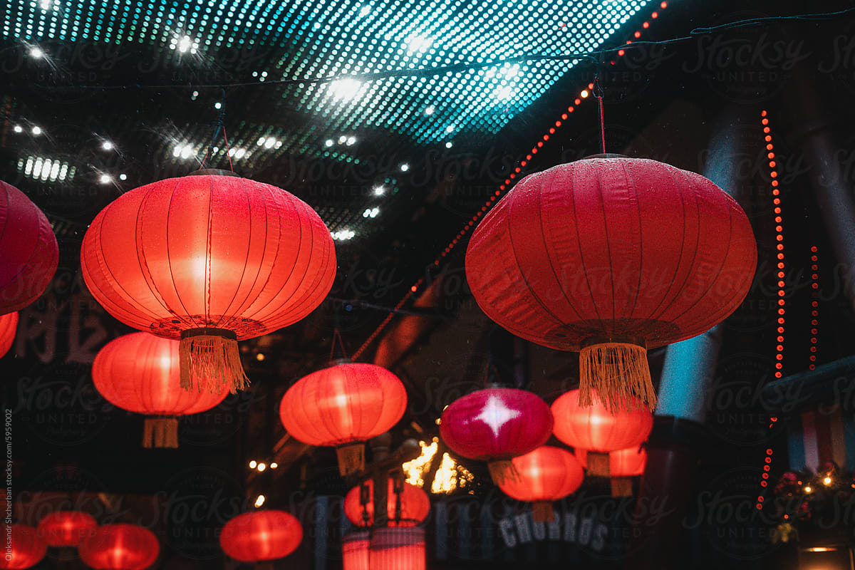 Hanging red chinese lanterns