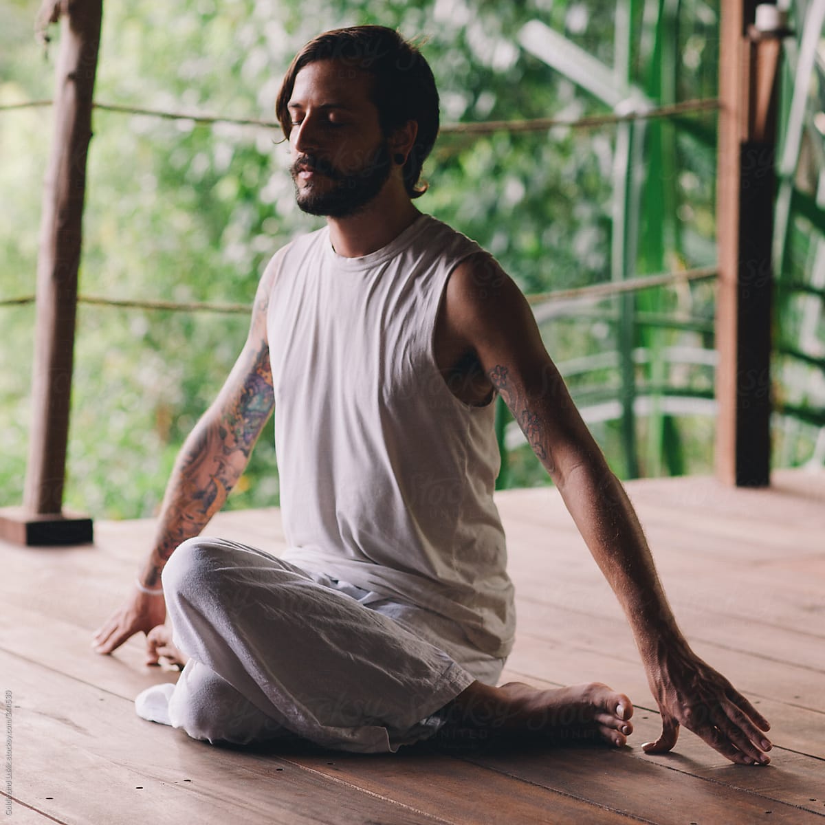 Benefits of Virasana (Hero Pose Yoga) and How to Do it By Dr. Ankit Sankhe  - PharmEasy Blog