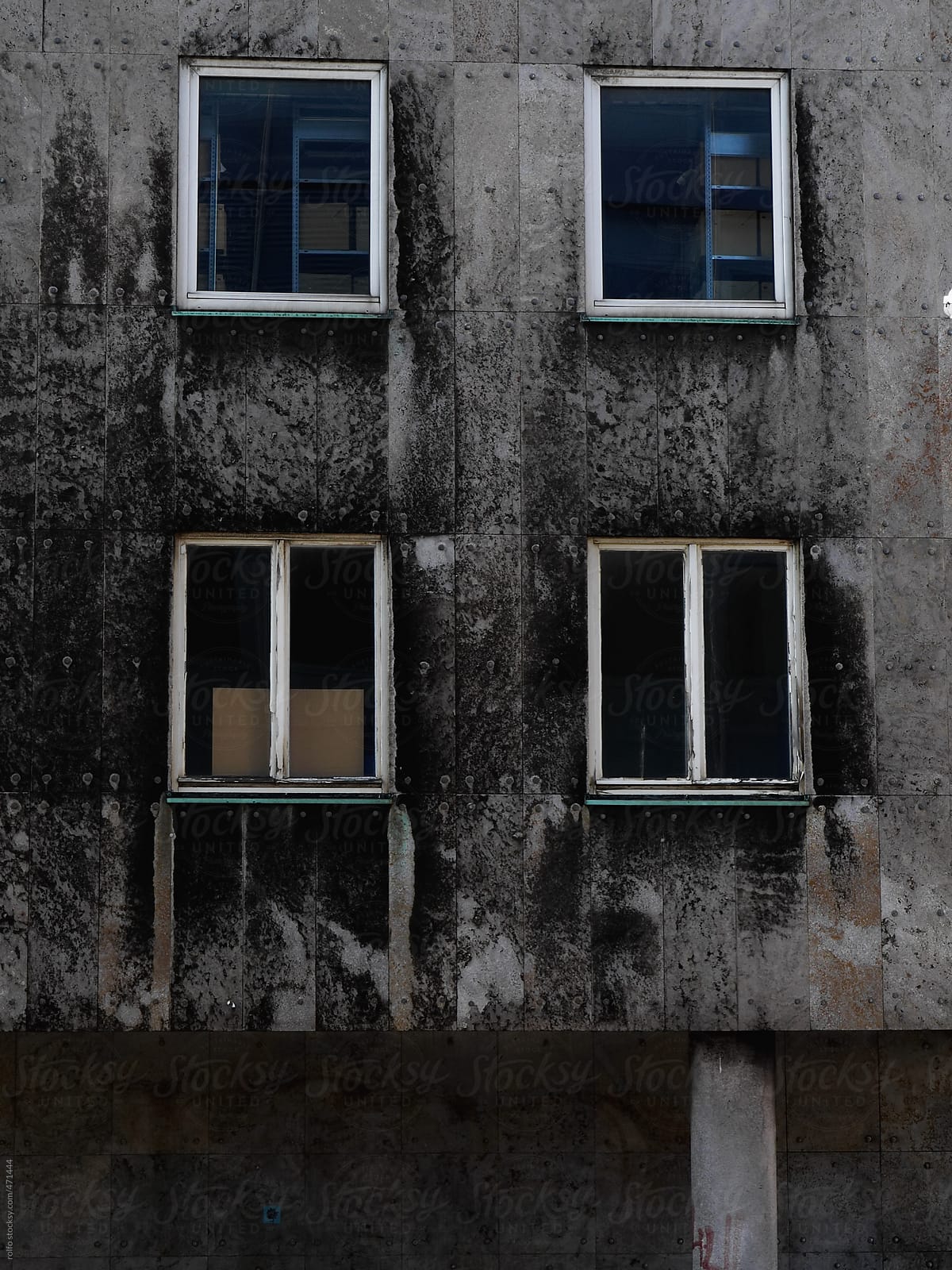 window old fassade dirty
