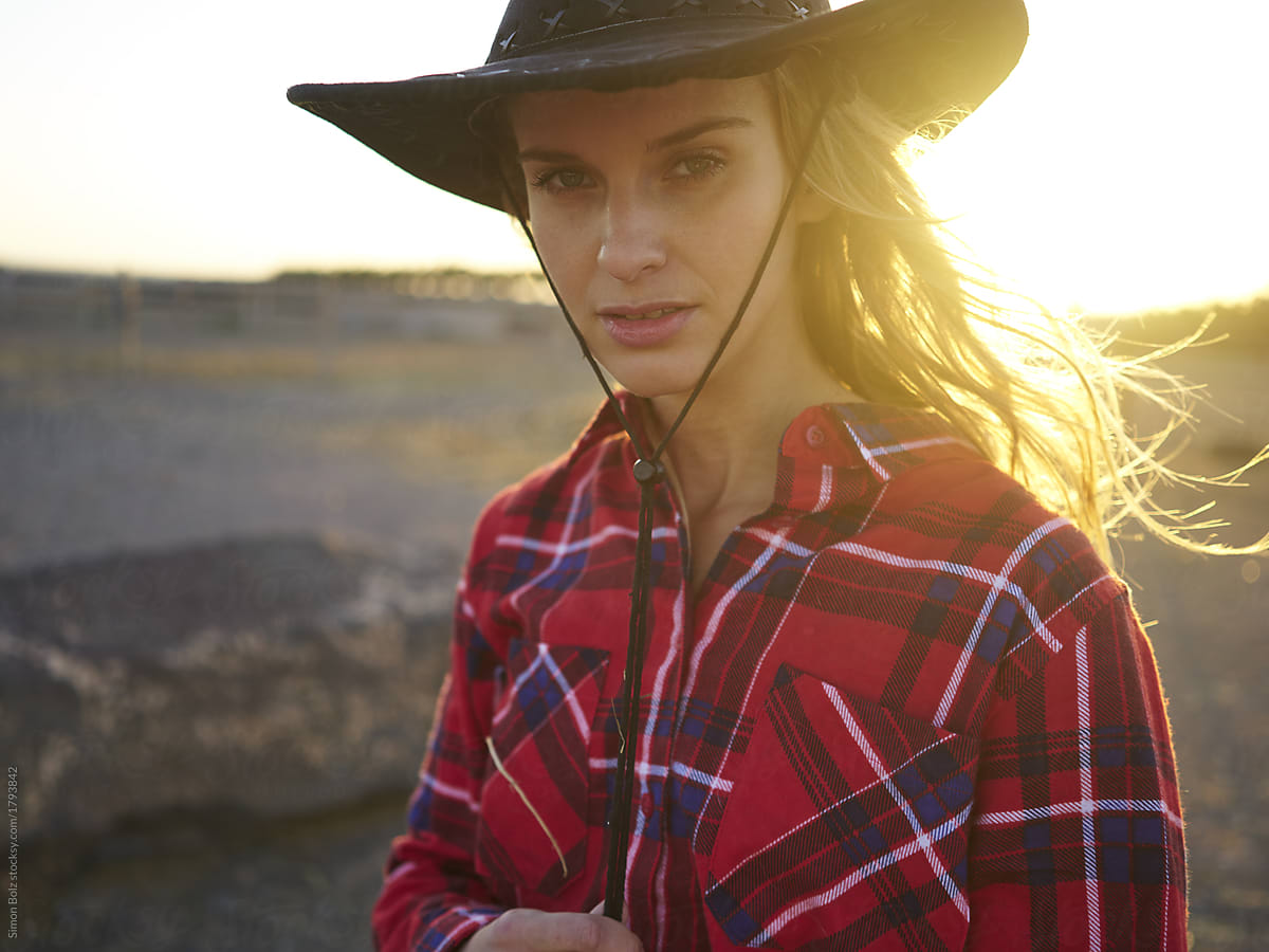 Modern Cowgirl in Sunset by Simon Bolz 