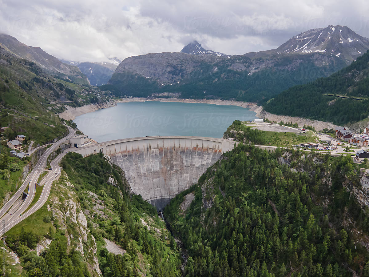 hydro electricity, renewable energy, water dam in Tignes, France