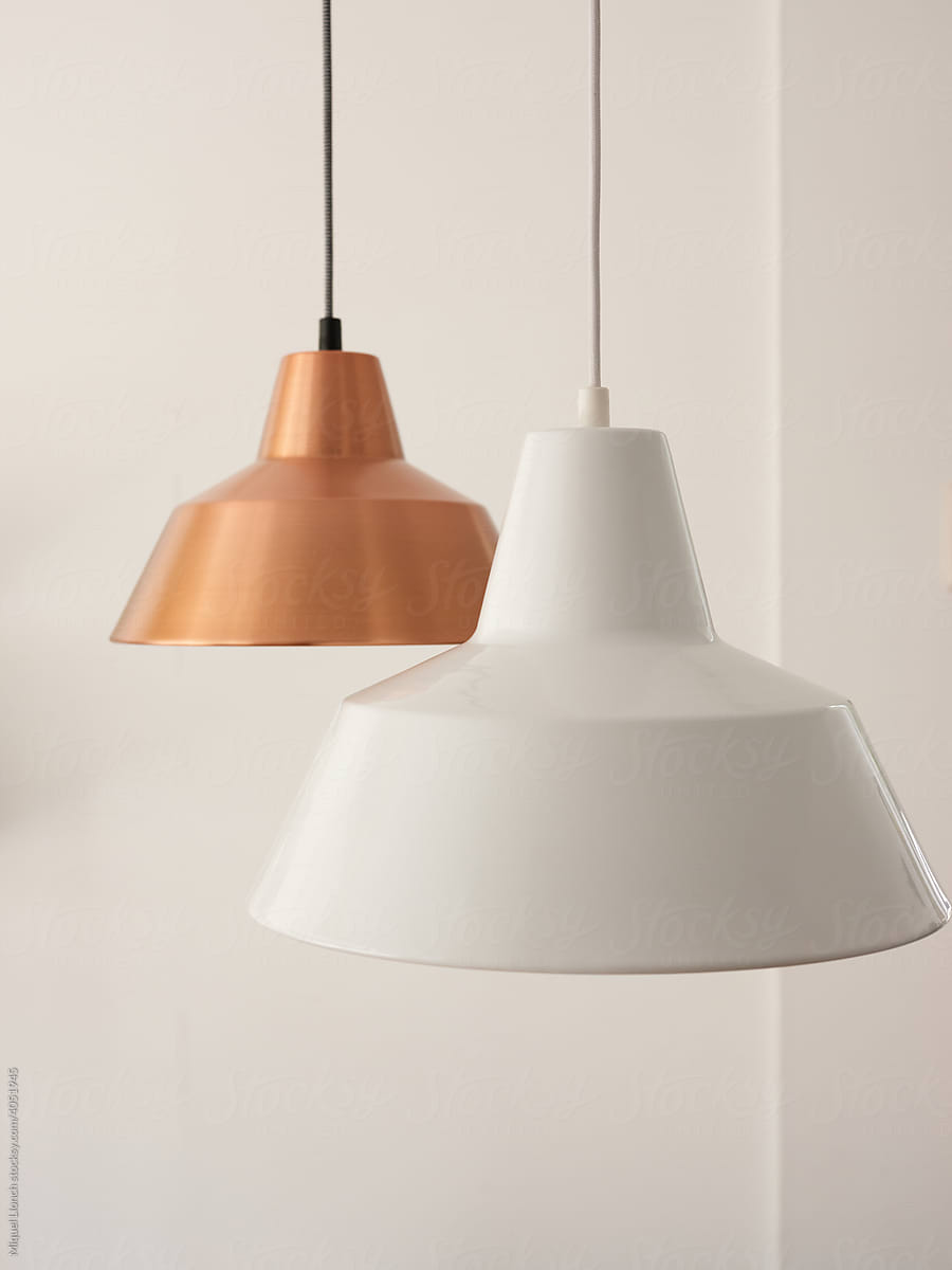 Simple pendant lamps in room