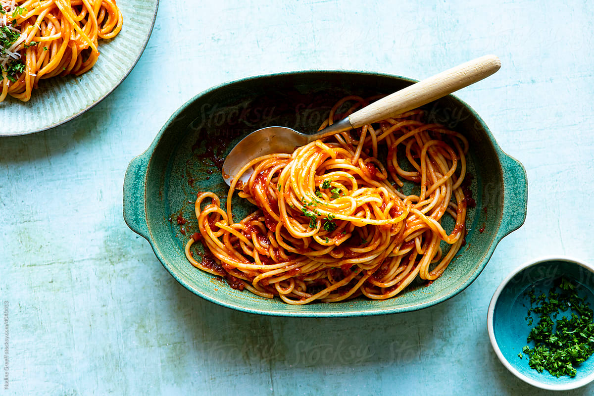 Spaghetti pasta with marinara sauce
