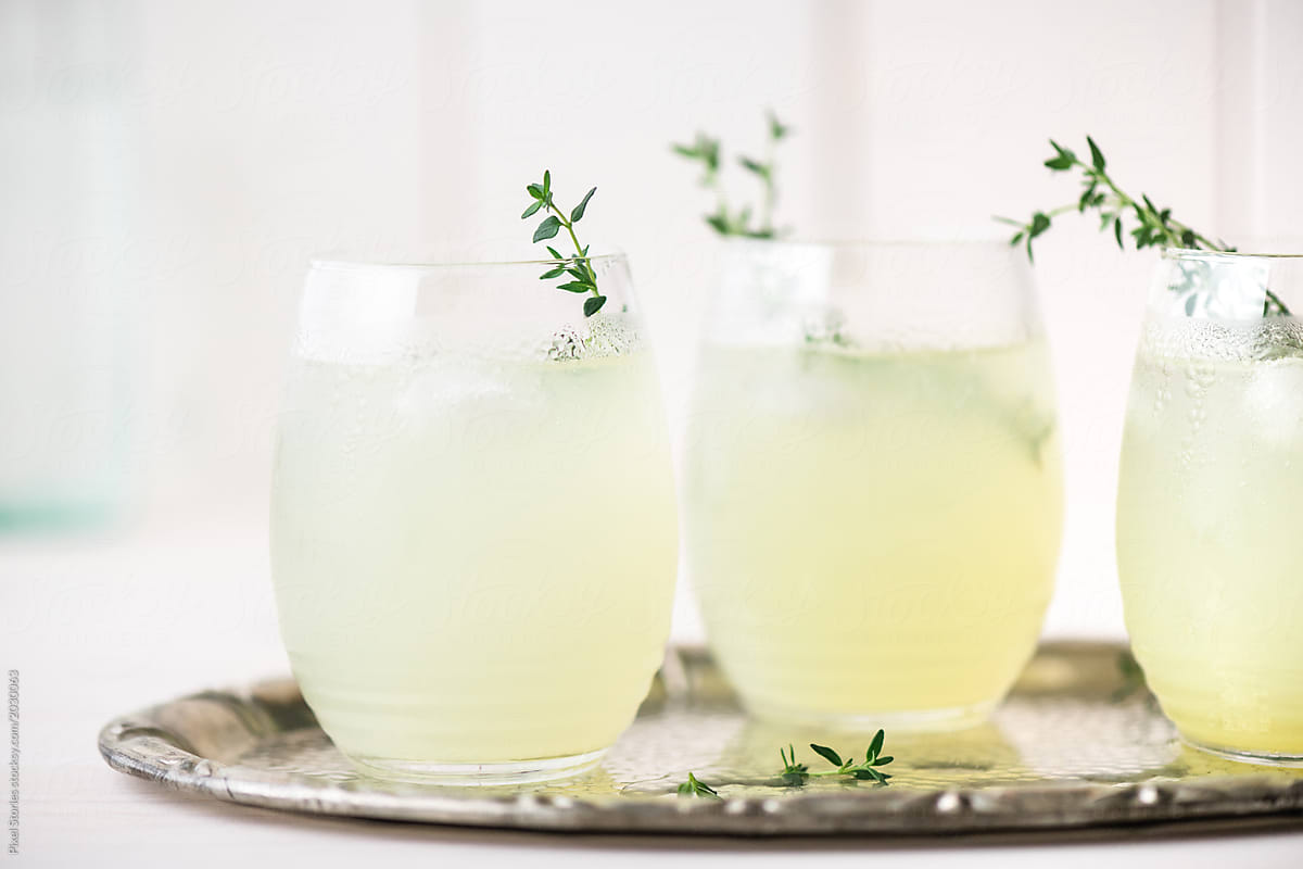 Limoncello gin fizz alcohol cocktail summer drink