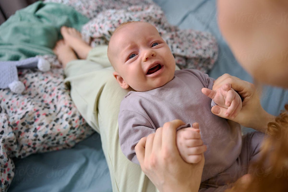 crying newborn baby crying