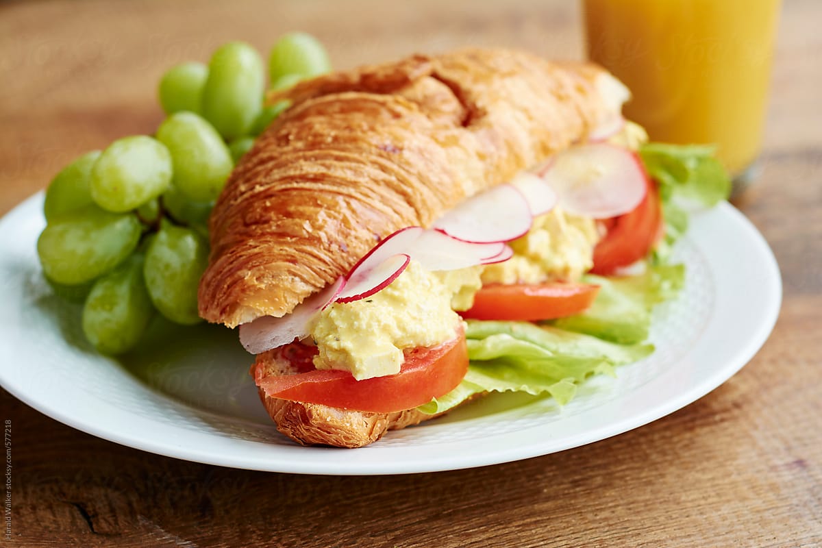 Croissants filled with egg-less Salad