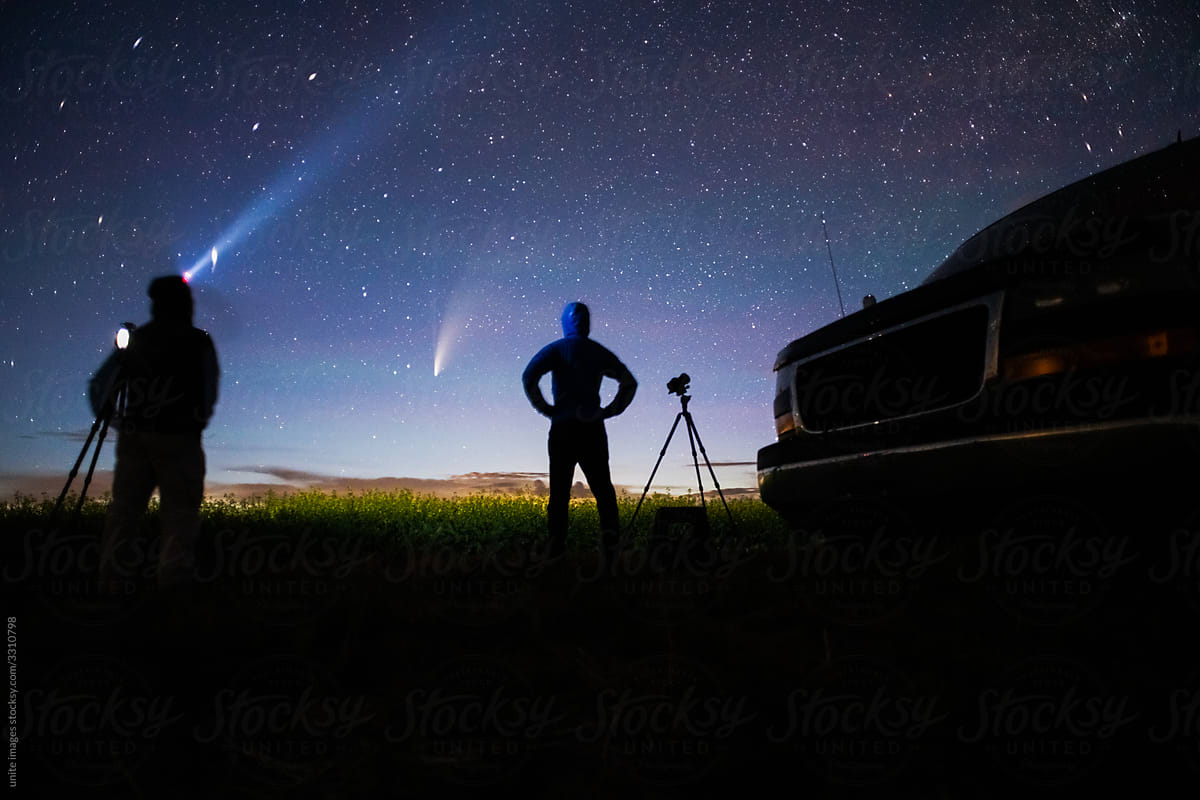photographer watching NEOWISE