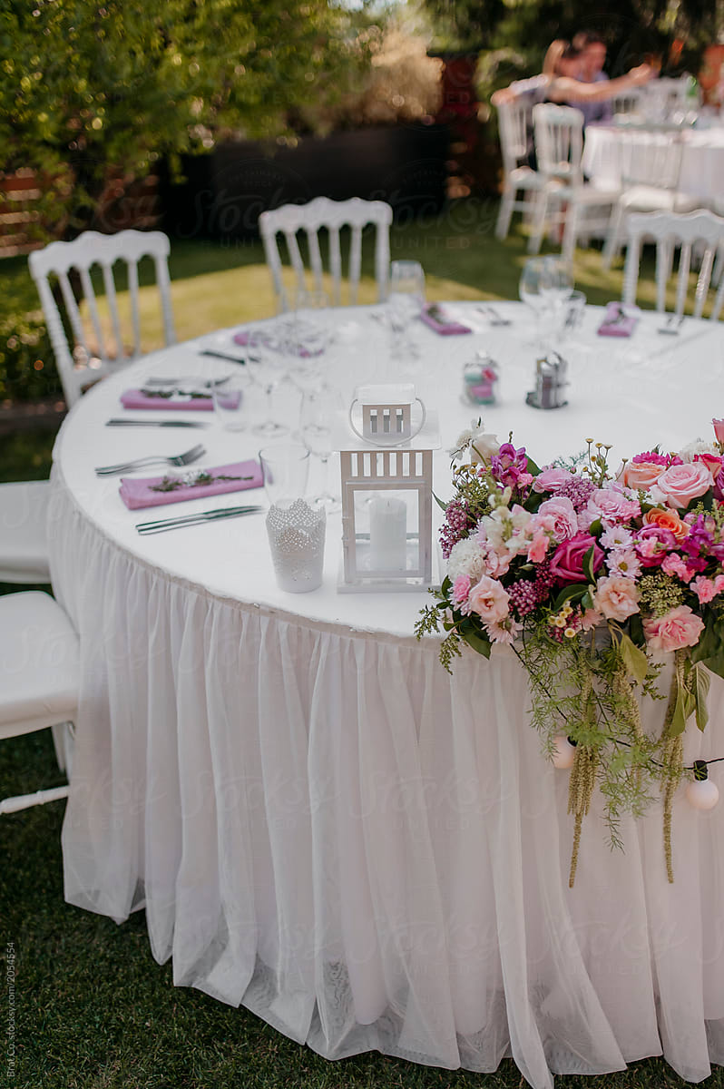 Elegant Wedding Table with Decoration