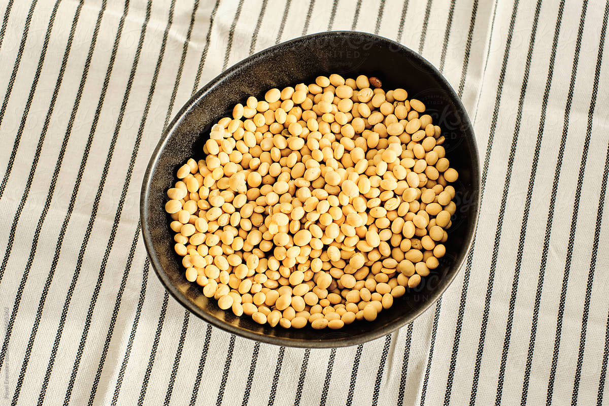 Dry soybeans