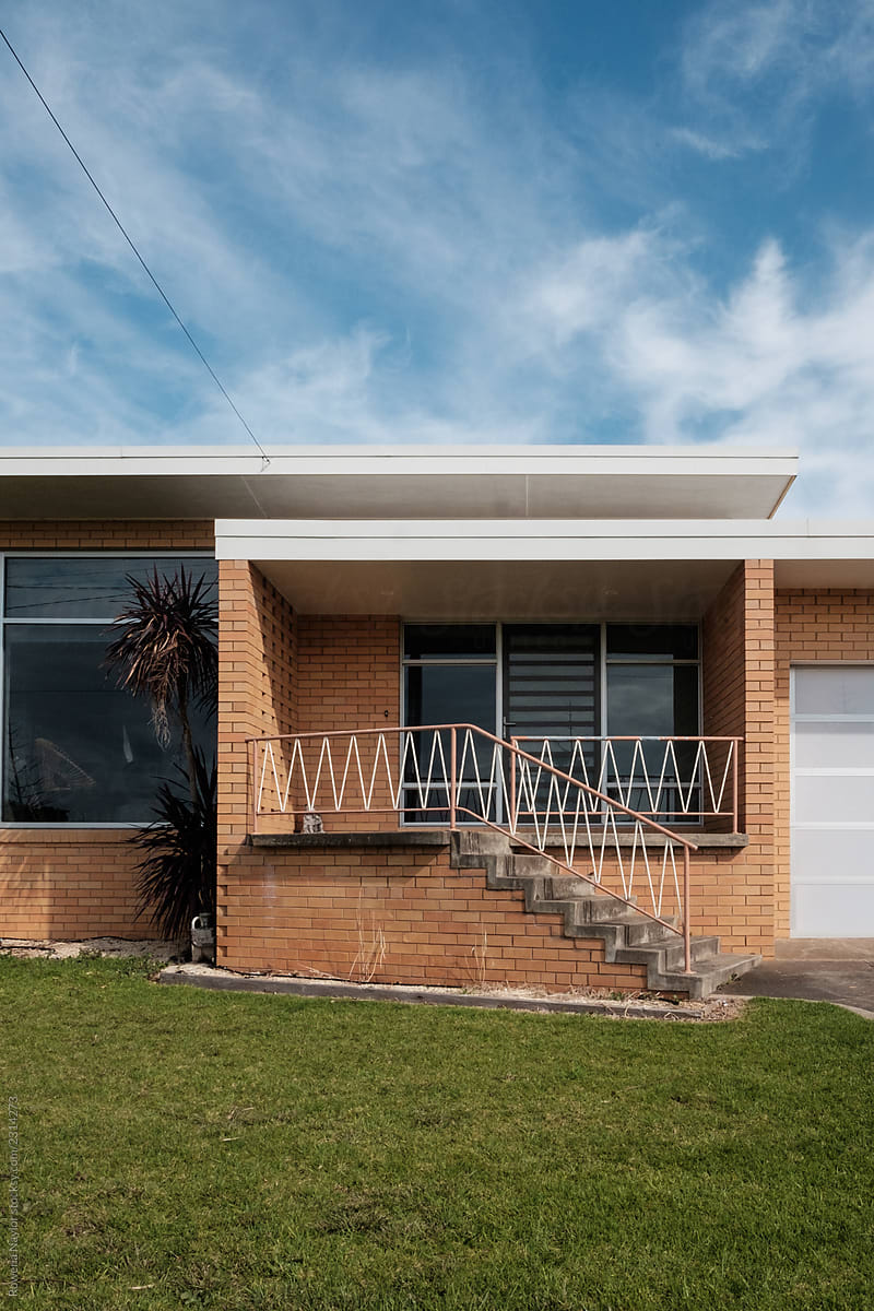 Mid-century modern Australian home