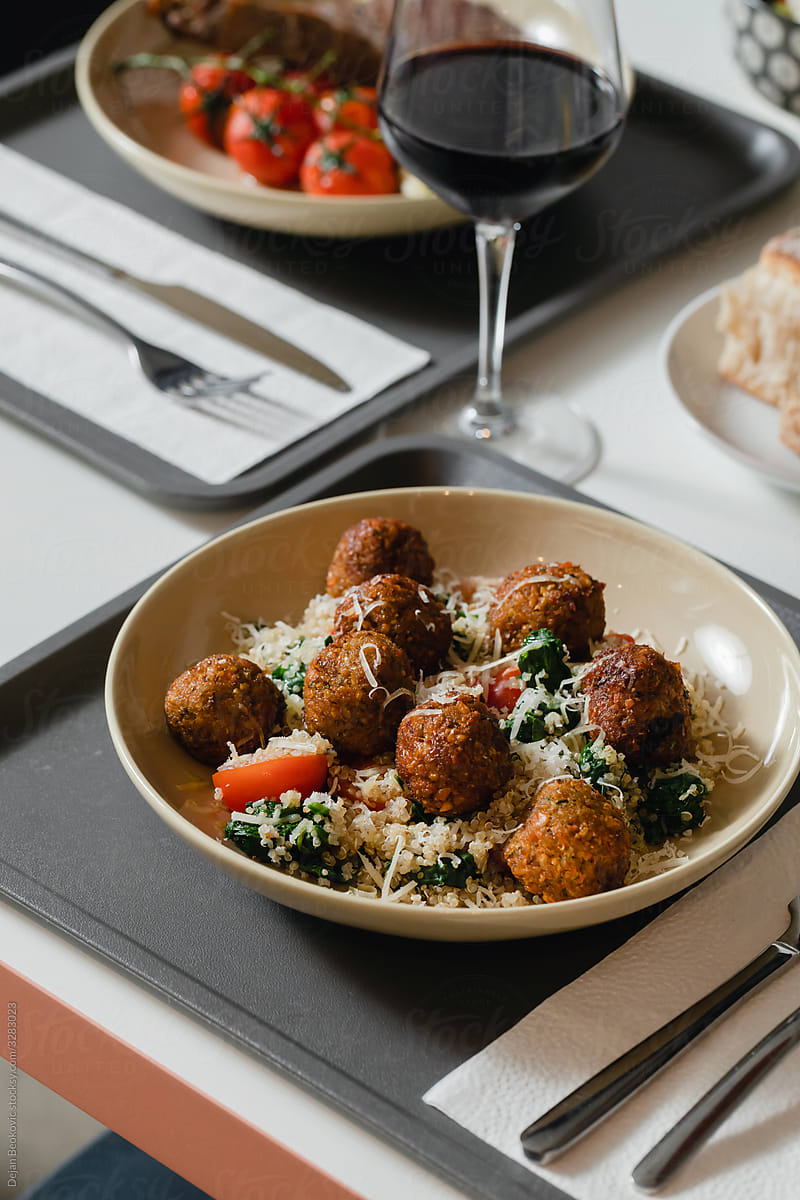Easy And Gorgeous Meatballs With Quinoa.