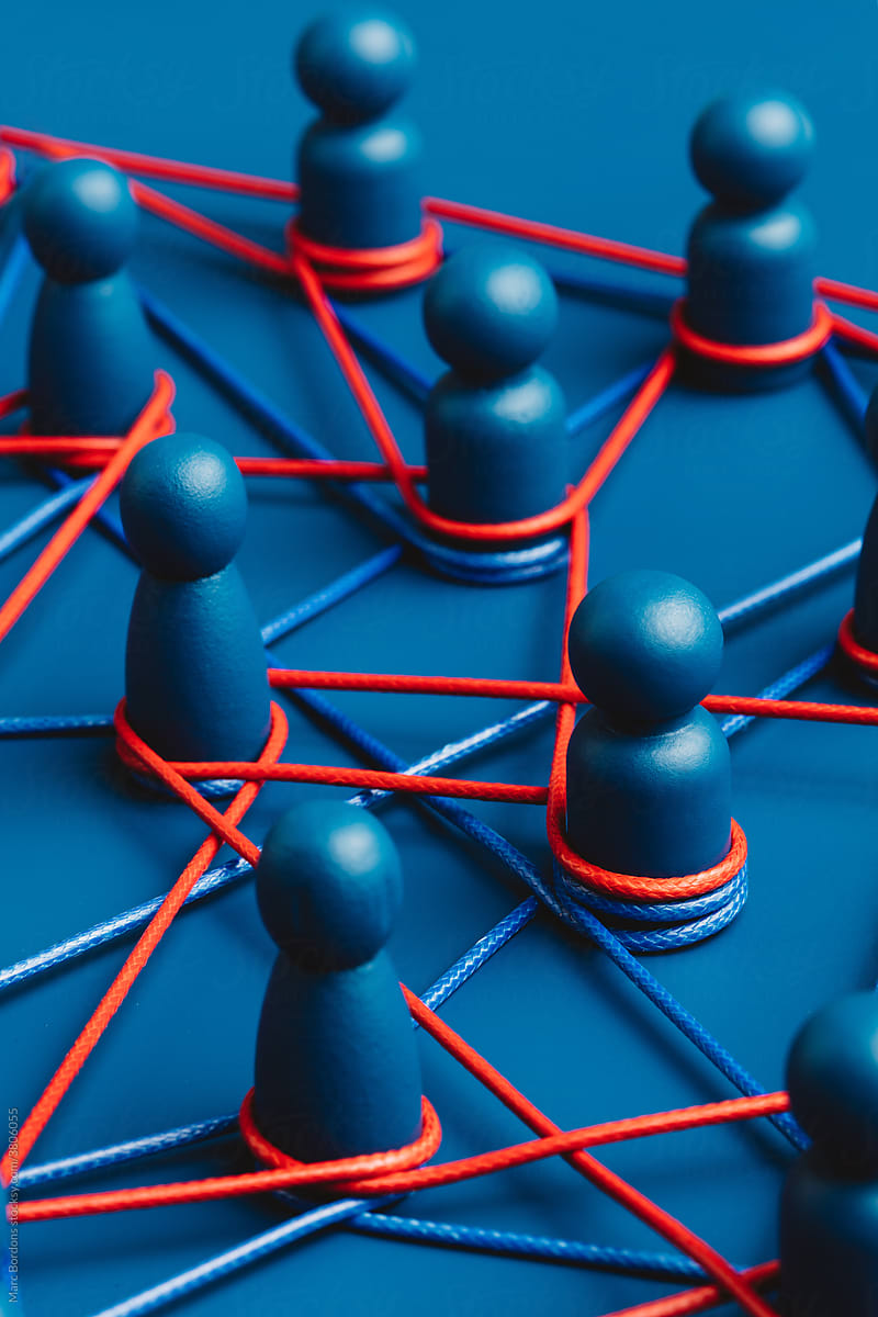 Blue figures representing a web of contacts