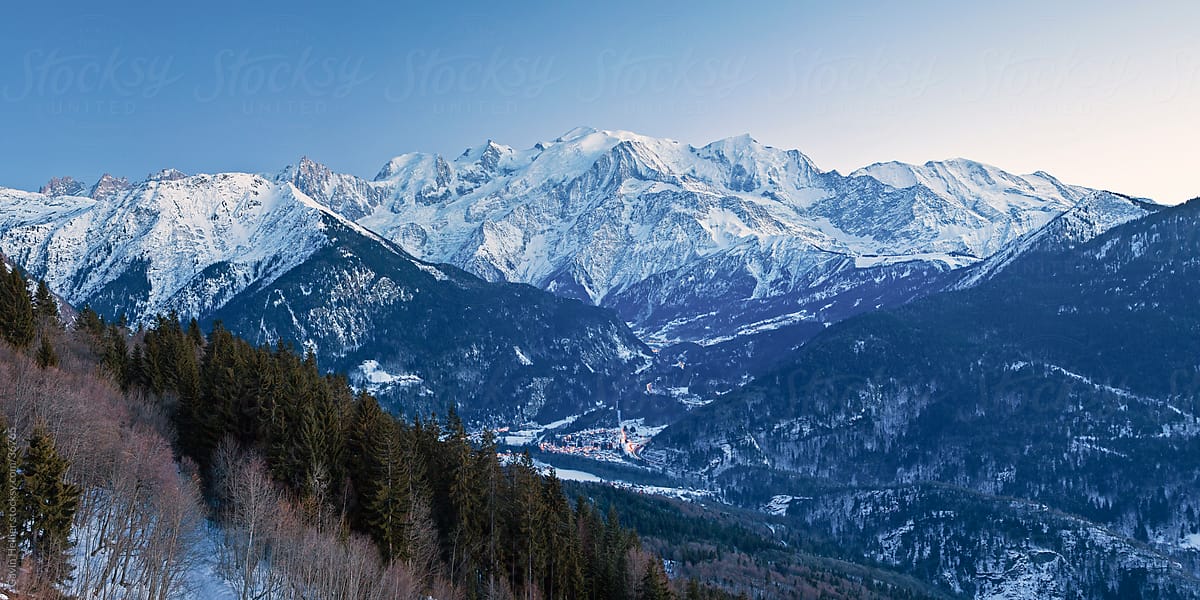 Chamonix Valley, Mont Blanc and the Mont Blanc Massif range of mountains, French Alps, Haute-Savoie, France