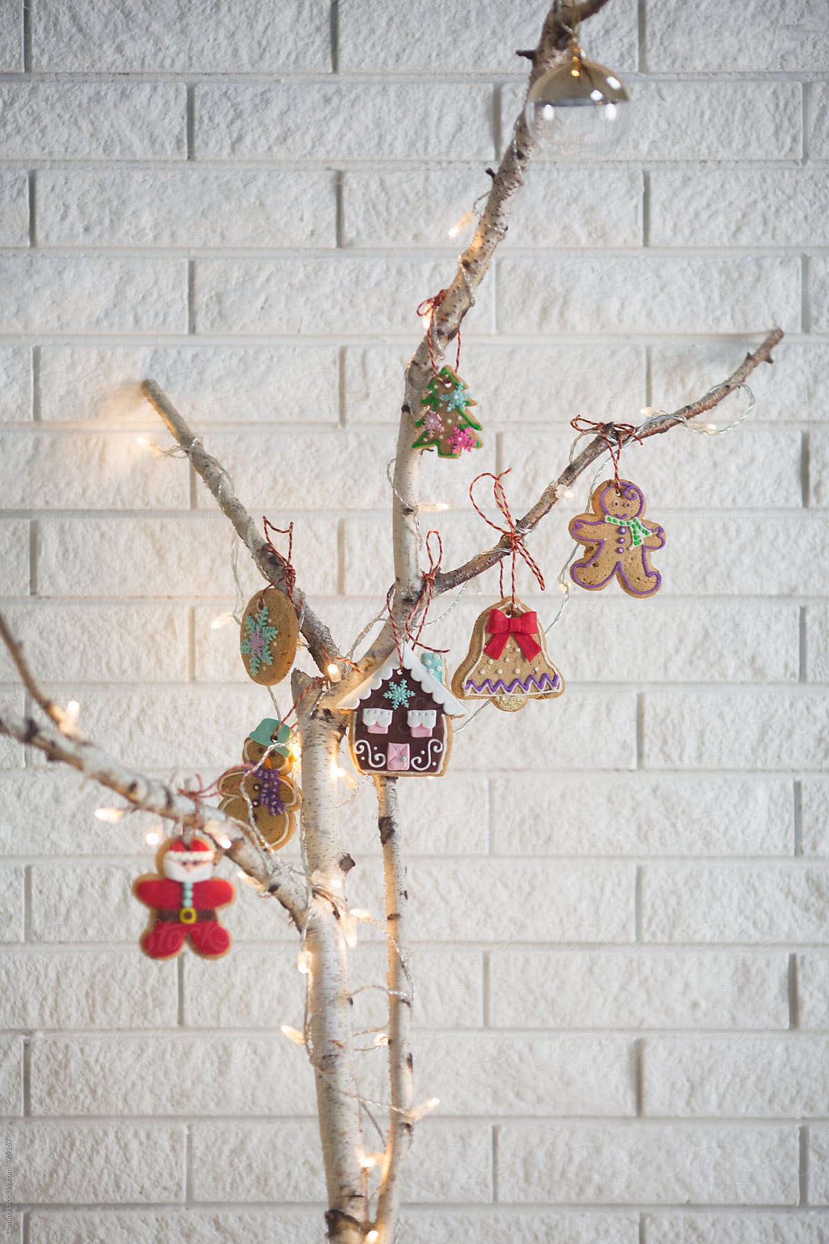 Gingerbread Cookies on a Tree